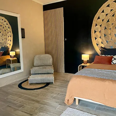 Vue Cité, Balnéo Privée, Clim, Jardin, Parking Gratuit Carcasona